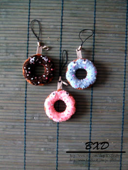 Doughnut - felt keychain