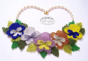 Pansies necklace