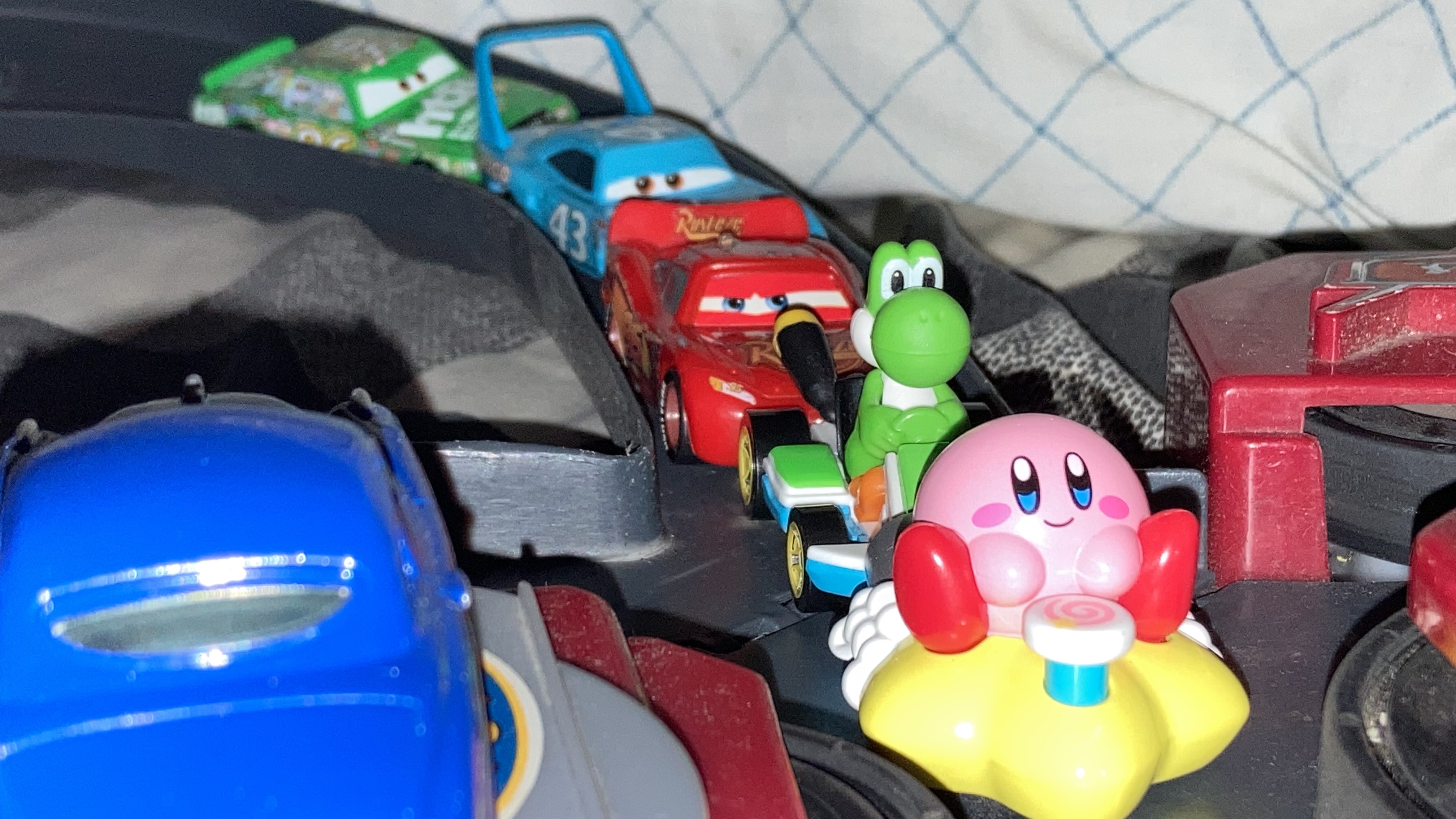 Kirby and Yoshi racing around the Speedway by RedKirb on DeviantArt