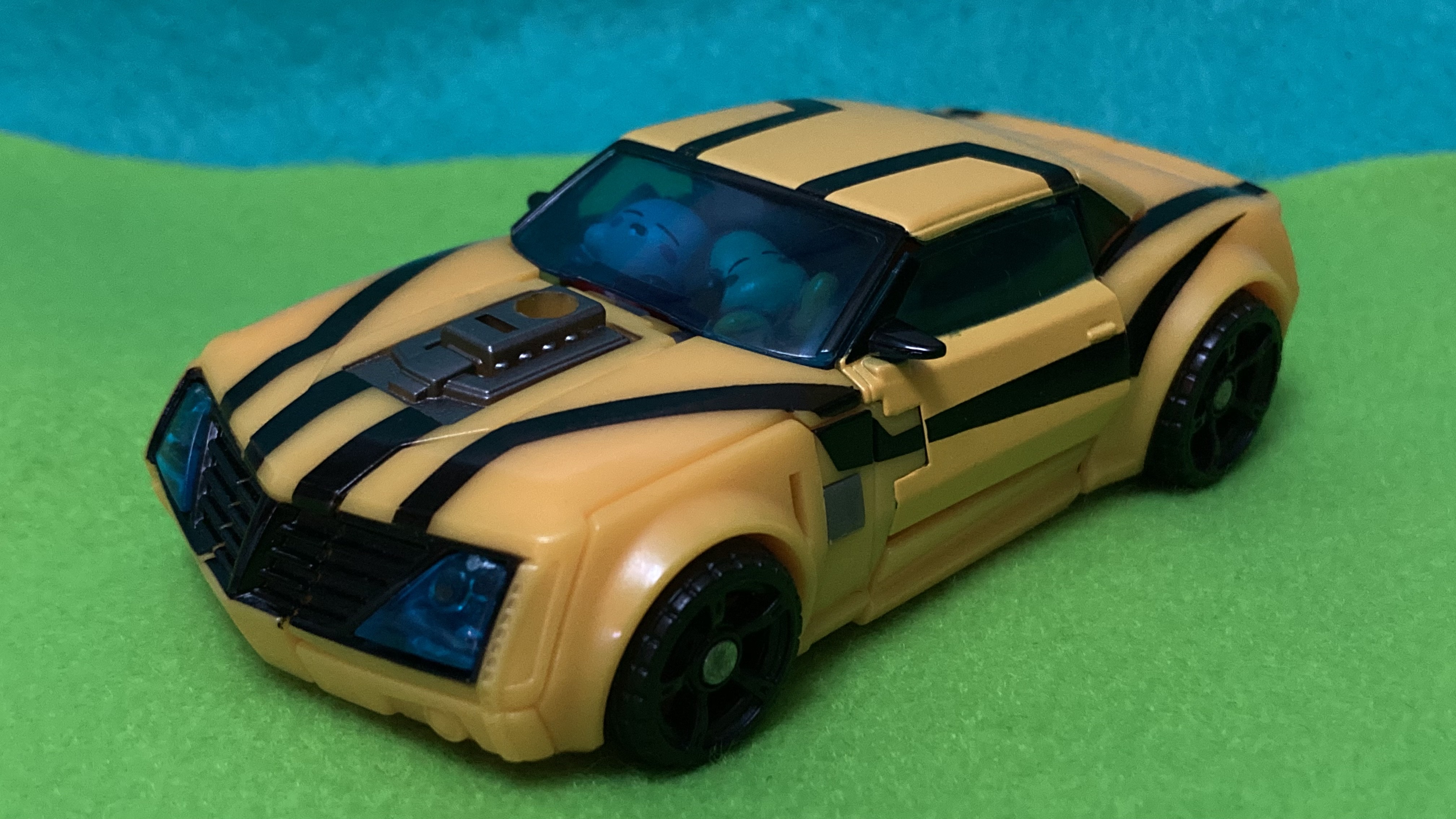TFP RID Deluxe Bumblebee Vehicle Mode by RedKirbDaRedPuffball on DeviantArt