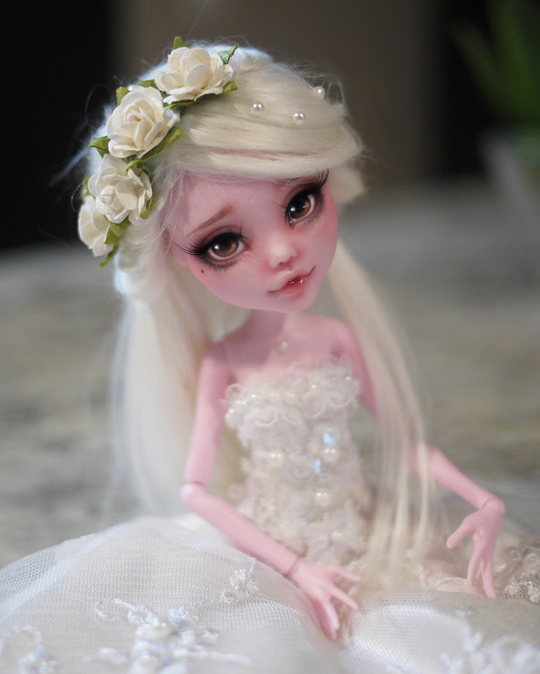 Monster High Faceup Repaint Draculaura Bride