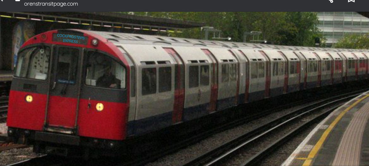Piccadilly Express Line train at Chiswick Park by Express679 on DeviantArt