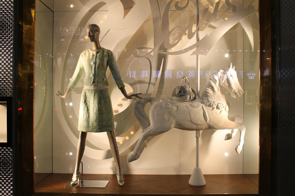 Mannequin and horse