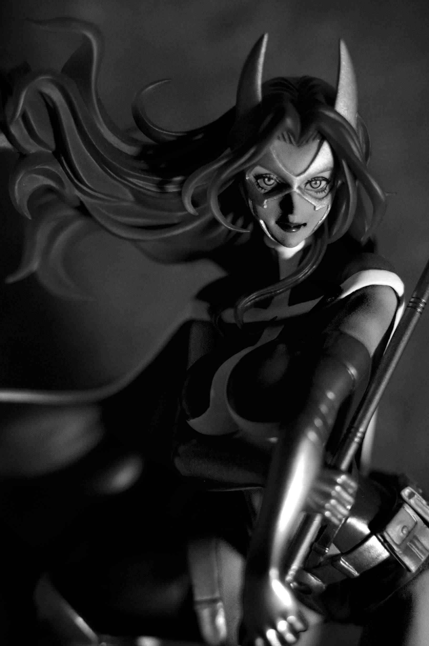 Huntress B+W