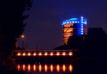 Gasometer Oberhausen at night