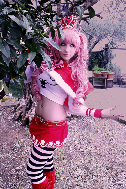 Perona from One Piece - Daily Cosplay .com