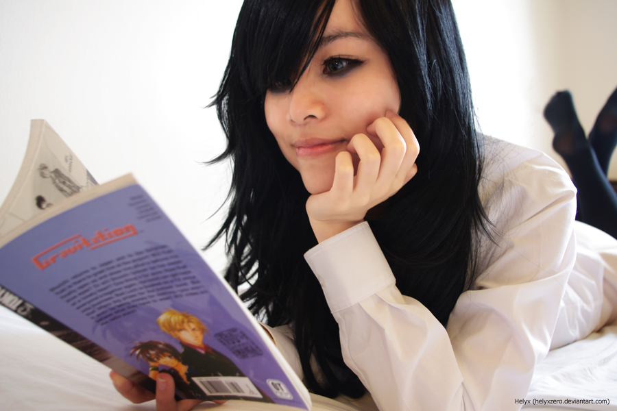 Light reading ~ Tomoko Kuroki cosplay (5/7)