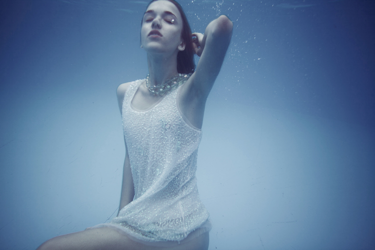 Under water 2