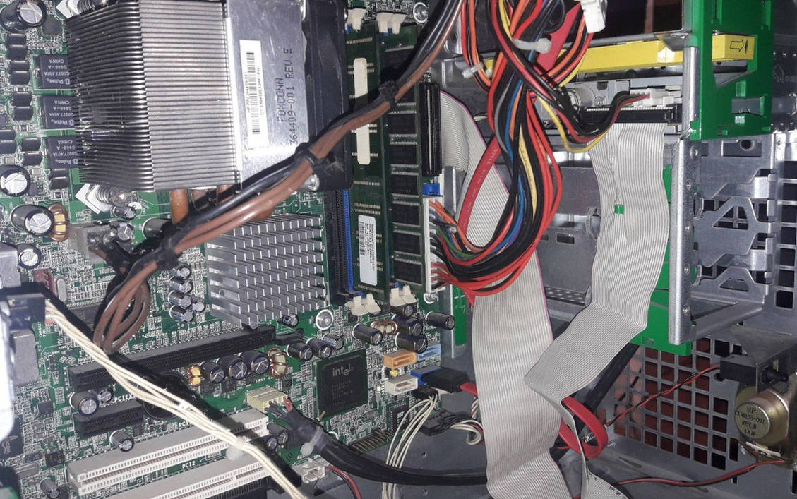 Outdated Computer Inside Old computer inside view by Jon26-infinity on DeviantArt