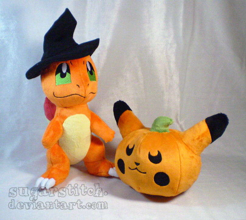 Pokemon: Halloween Charmander with Pikachu Pumpkin