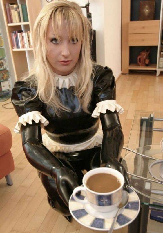 Manuela Latex Maid By Poowey On DeviantArt manuela-latex-maid-by-poowey-on-deviantart