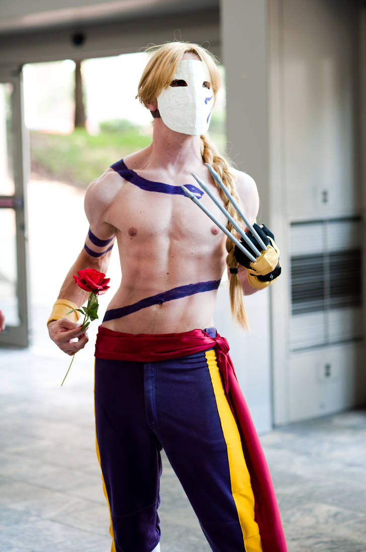 Vega cosplay - rose and claw