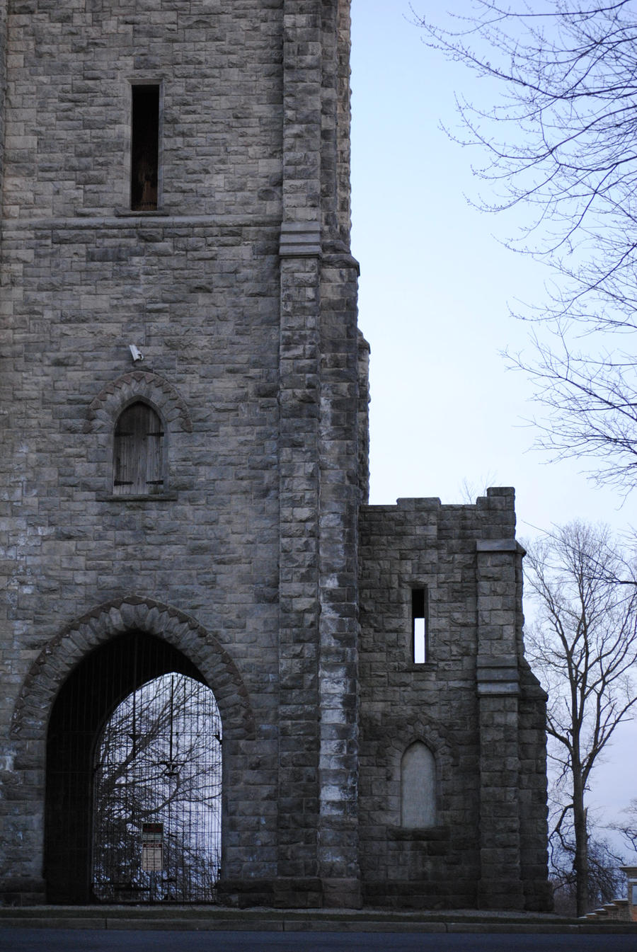 exterior - aged tower by elvenboyslut-DLC