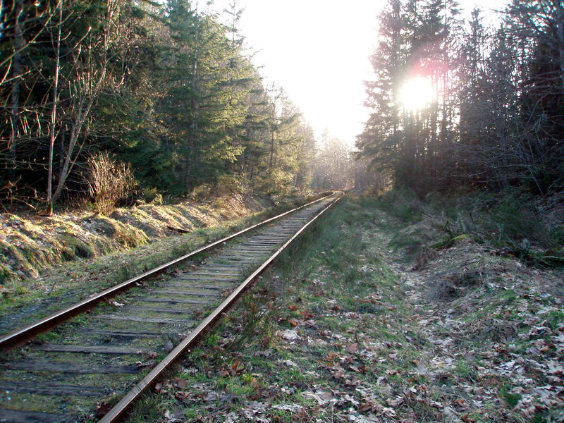 Shining rails by theatrestuff on DeviantArt