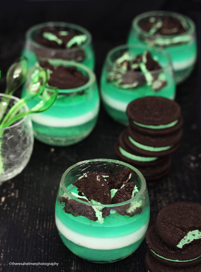 Mint Panna Cotta w/ Mint Oreo Cookies