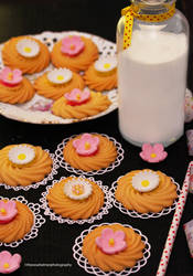 Butter Cookies w/ Spring Fondant Flowers