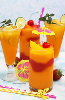 Strawberry Mango Smoothie and Mango Mojitos