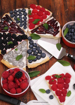 Fruit Pizza with Sugar Cookie Crust