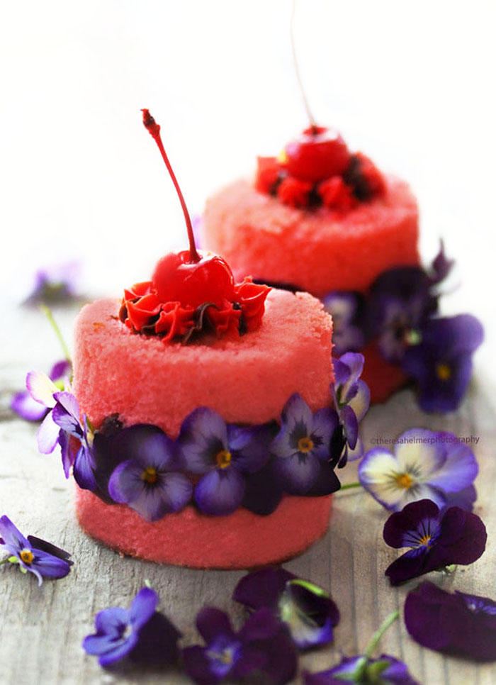 Strawberry Cake w/Viola Flowers