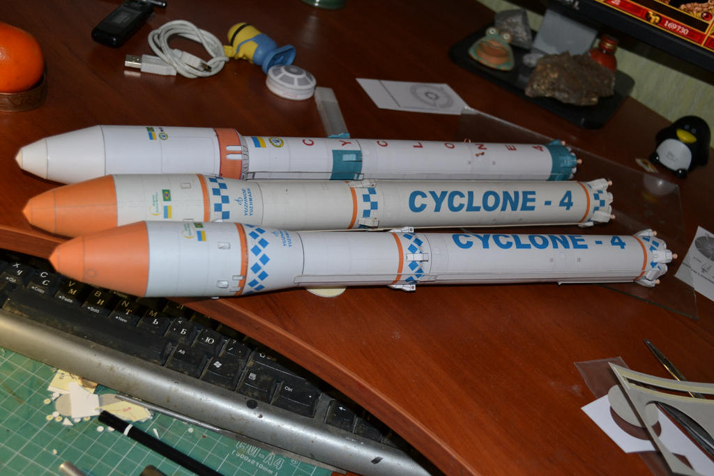 Cyclone-4 paper model by BHAAD on DeviantArt
