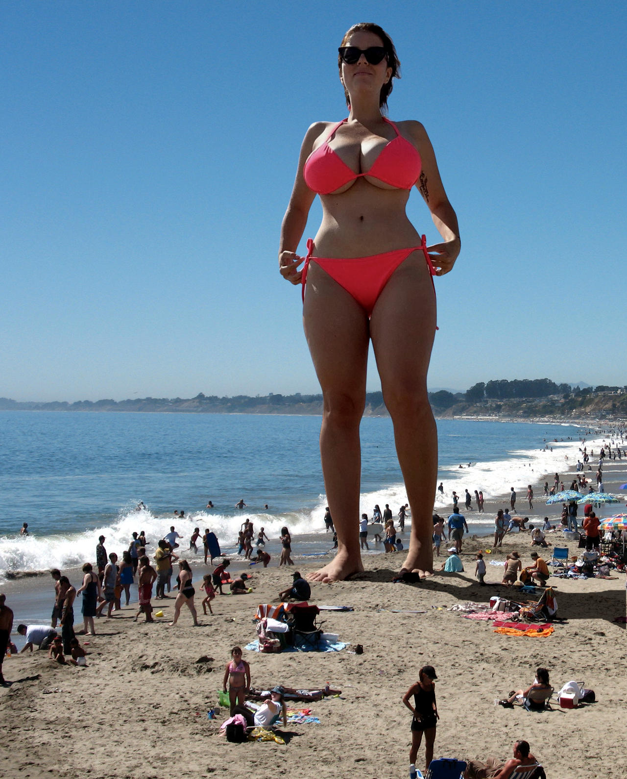 Mini giantess by durriont on DeviantArt