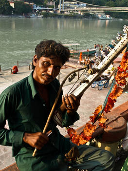 Violin palyer, Rishikesh