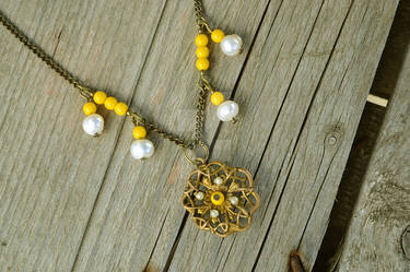 Necklace Buttercup Vintage