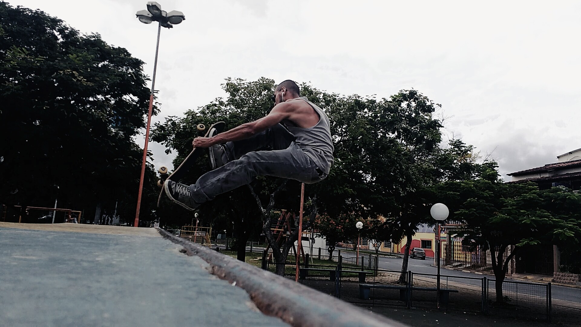 Skate Vertical Style