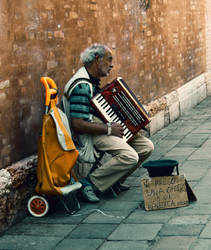 Musician in Venice.