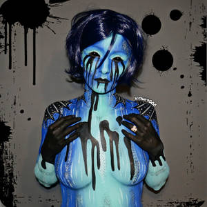 Drowning in oil - Body paint