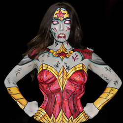 Vampire Wonder Woman - Bodypaint 3/5