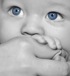 blue eyes by Lianne-Issa