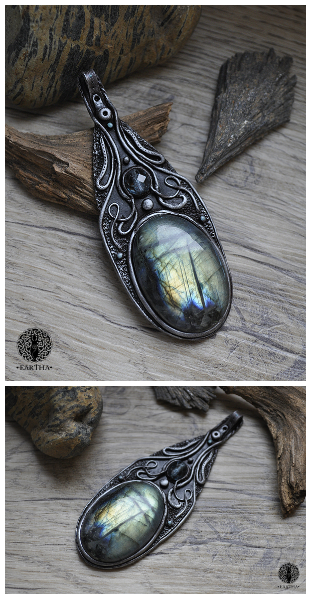 Polymer clay pendant - Noble