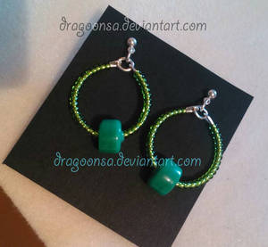 Glass and rocaille beads earring