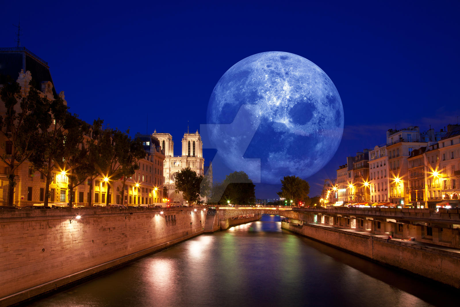 Paris Moon Light - Exclusive Stock