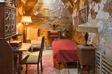 Al Capone's Luxurious Prison Cell