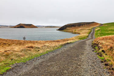 Winding Crater Trail - Skutustadagigar