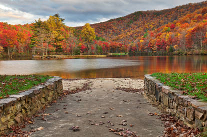 Autumn Welcome to Sherando Lake