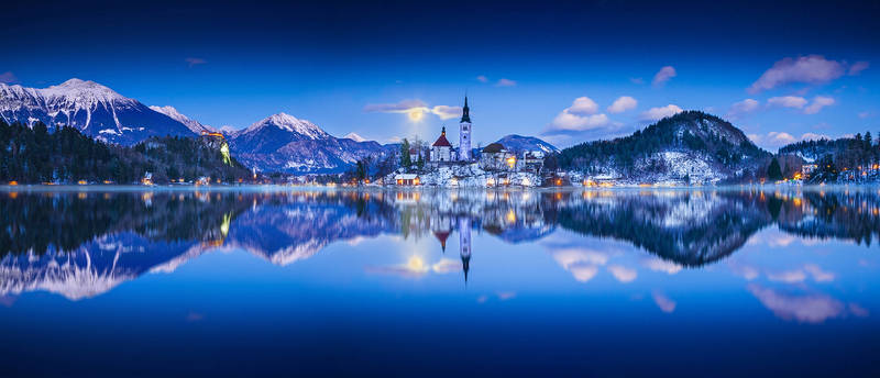 ...full moon panorama of bled...