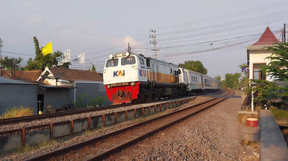 Jayakarta Premium Train Passing In Sukosari Madiun