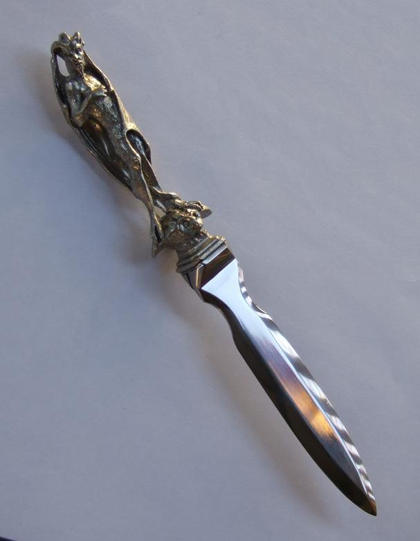 gothic dagger by hellize on DeviantArt