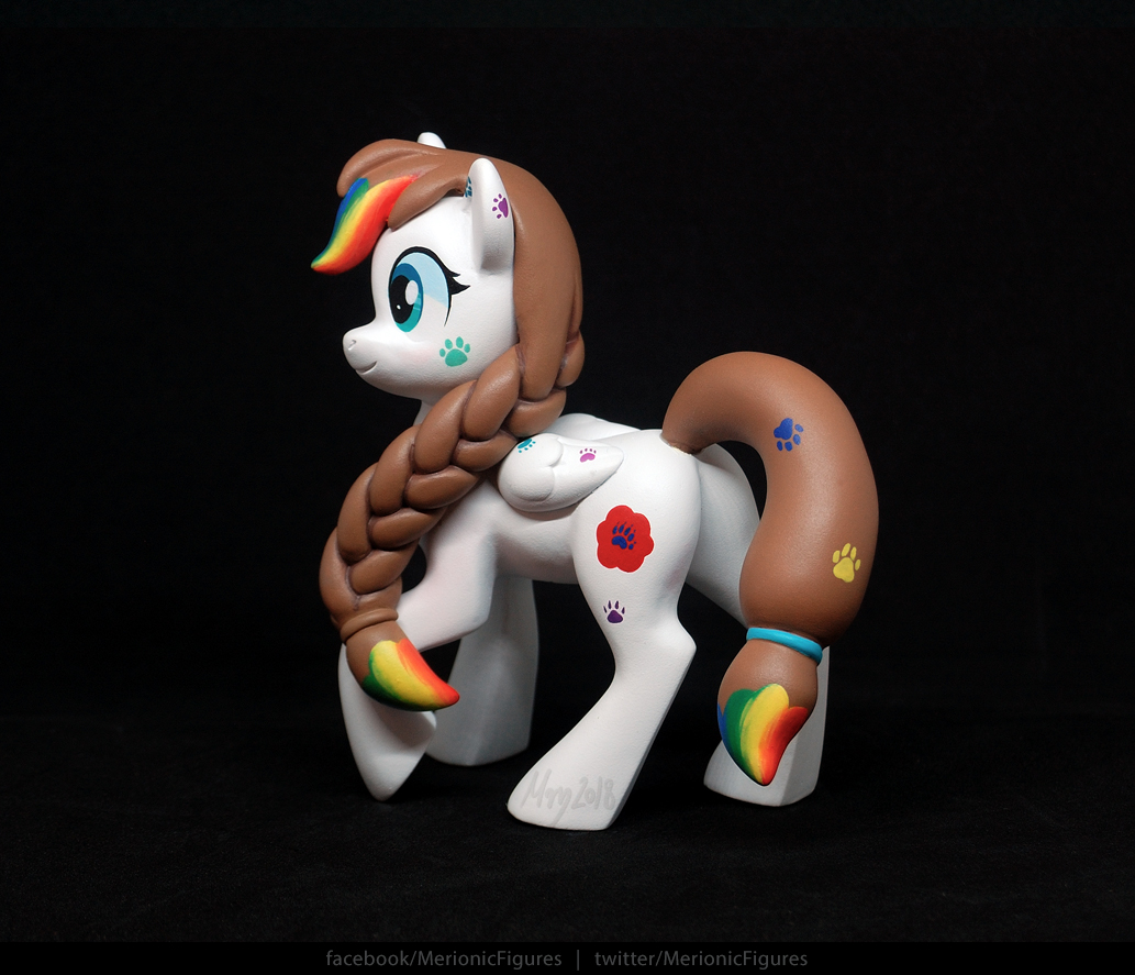 Splatterpaw sculpture