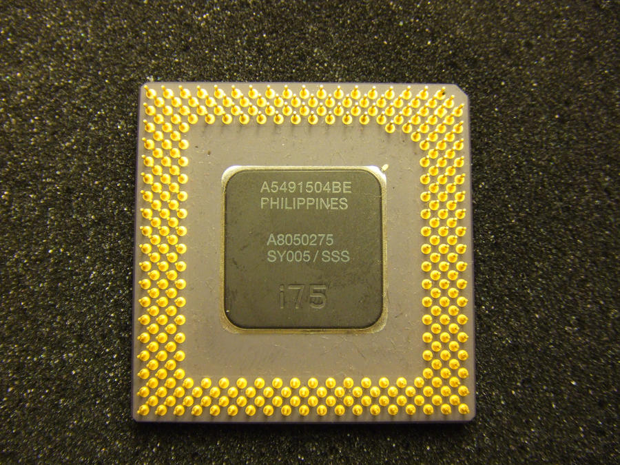 1993 Intel Pentium 75MHZ back