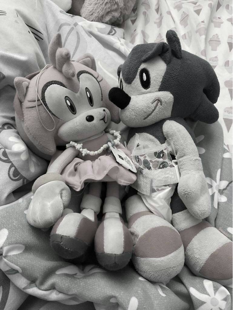 Amy And Sonic By Amylovershadow On DeviantArt amy-and-sonic-by-amylovershadow-on-deviantart