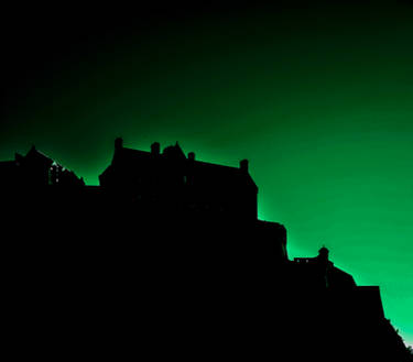 Greens silhouette castle Monja