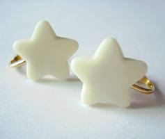 Glow in the Dark Star Clip Ons