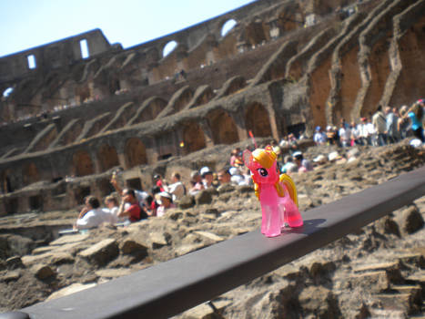 Cherry Pie ready to fight in the Colosseum