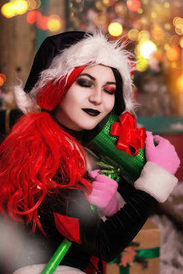 Harley Quinn Holiday Special cosplay