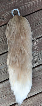 Golden Fox Yarn Tail