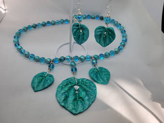 Ice Pilea leaf Necklace 